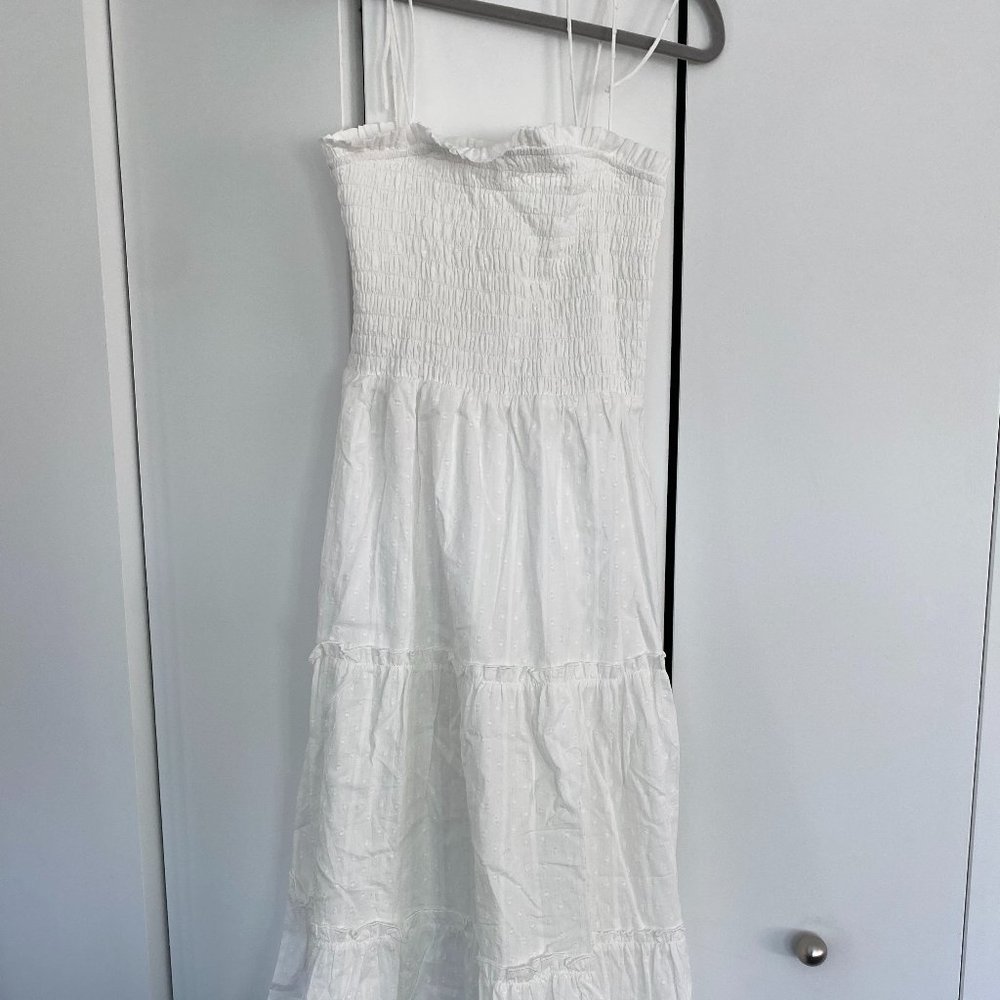 Brand new size 6 Urban Outfitters white maxi dress